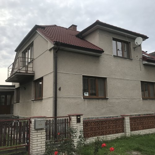 Kotel na pelety a dřevo se solárním systémem (Nymburk)