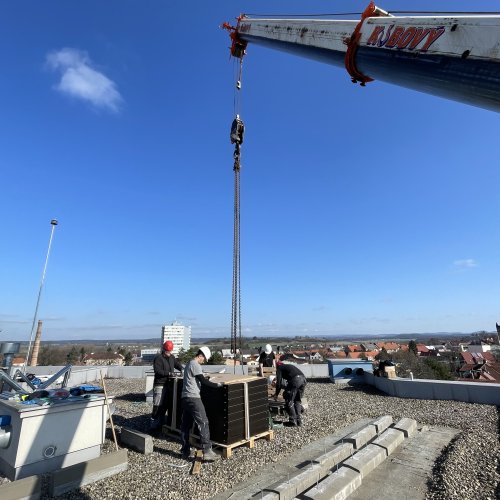 28 solárních kolektorů Suntime 2.1 pro bytový dům (Vysoké Mýto)