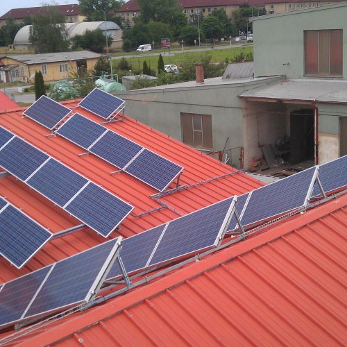 Solární fototermický a fotovoltaický systém (Pardubice)