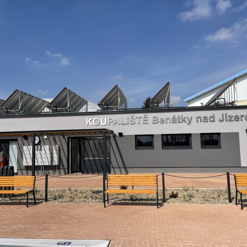 Solární systém pro koupaliště v Benátkách nad Jizerou